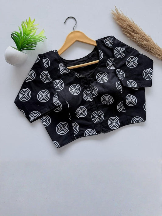 AMAB black pure cotton blouse with white hand-painted spiral pattern, short sleeves, and padded design.