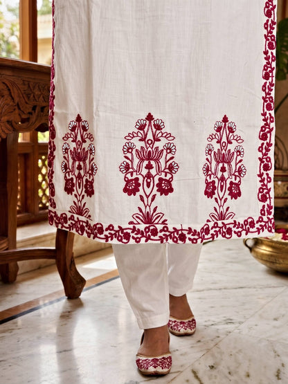 Women’s White Embroidered Rayon Cotton Kurti Set with Chanderi Dupatta & Pants | RO16495