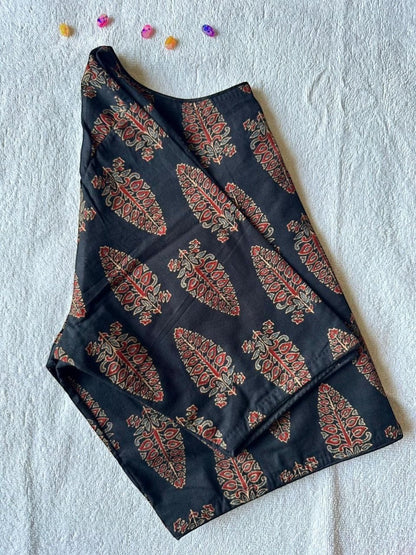 AMAB Pure Ajrakh handblock cotton blouse in black with red and beige paisley print. Princess cut, boat neck, elbow sleeves, front hook.