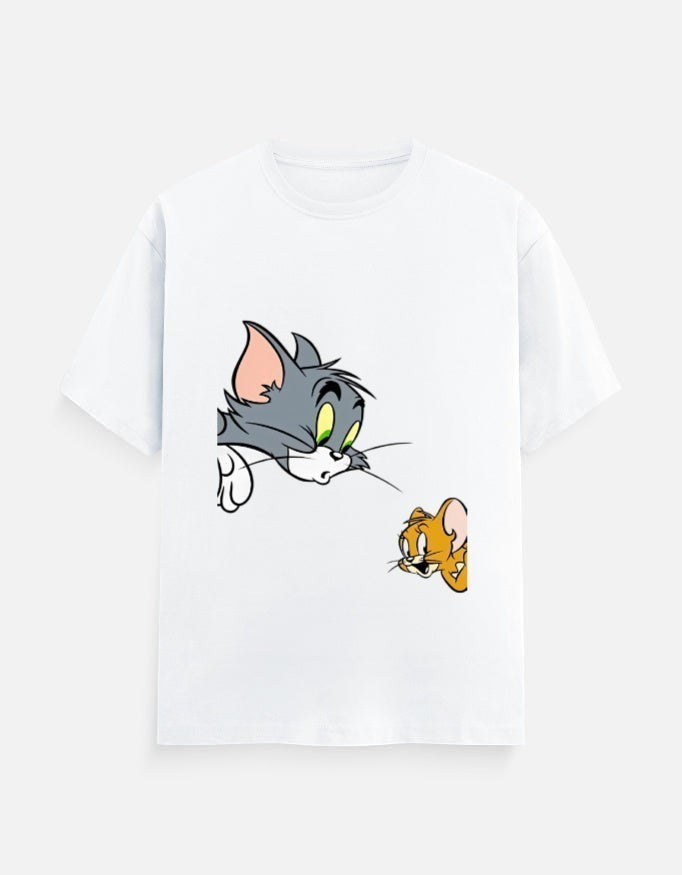 AMA B Men's white cotton t-shirt with a graphic print of Tom and Jerry in a playful chase scene.